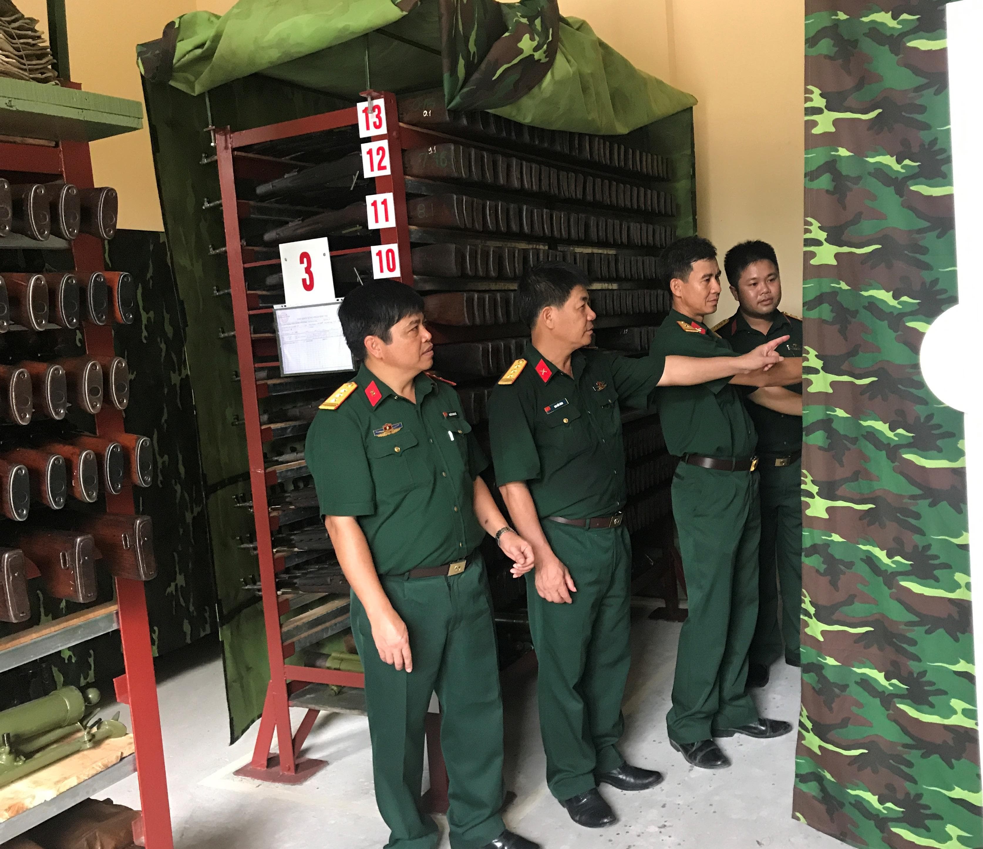 Xây dựng ''thế trận lòng dân'' vững chắc trong khu vực phòng thủ