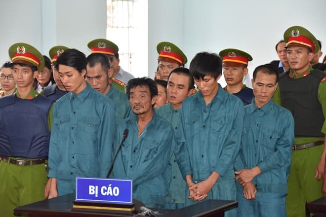 Chiêu trò kêu gọi "tổng biểu tình" - đừng kéo mây đen về giữa trời quang!