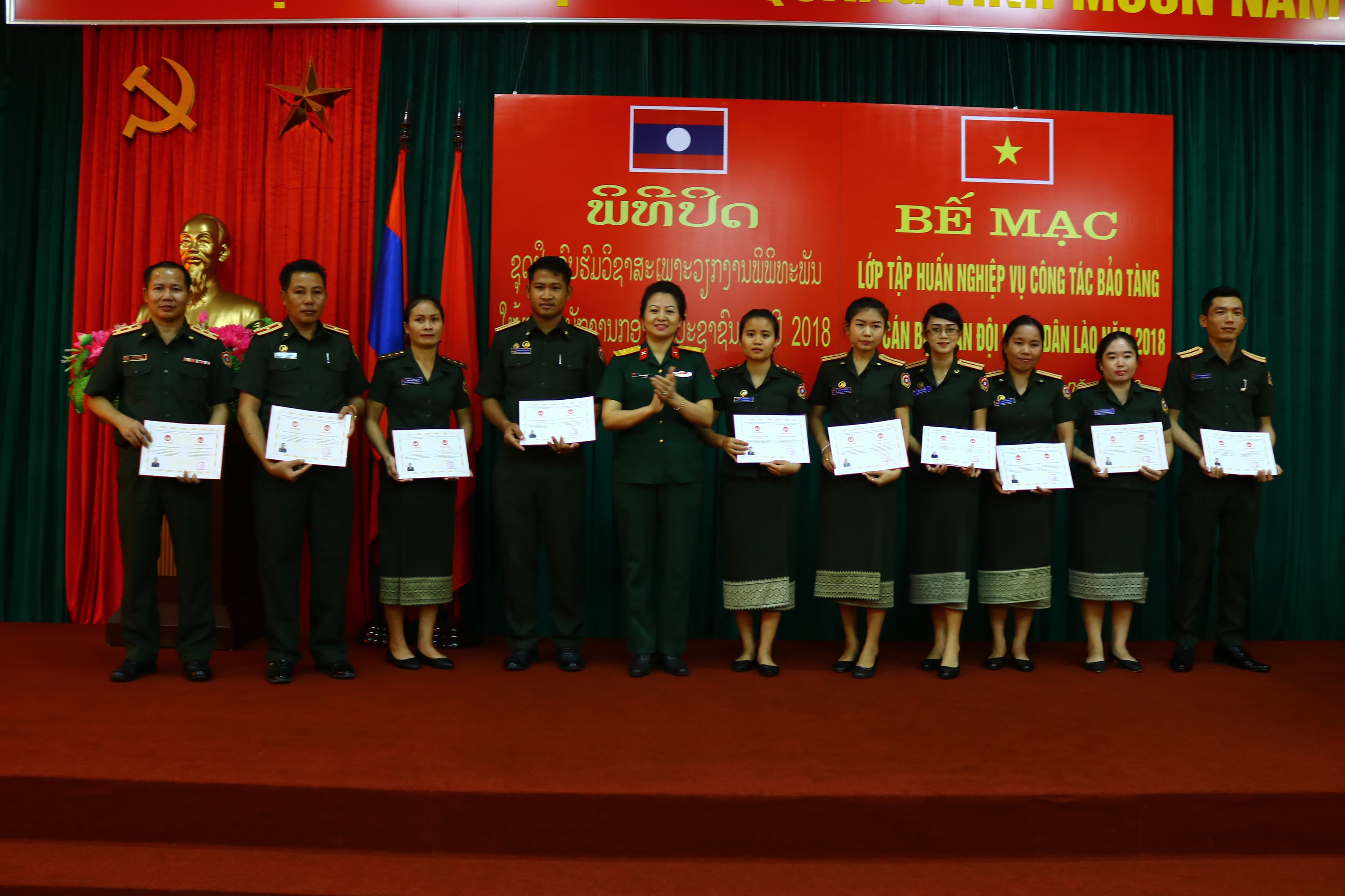 Bế mạc lớp tập huấn nghiệp vụ bảo tàng lịch sử cho cán bộ Quân đội nhân dân Lào