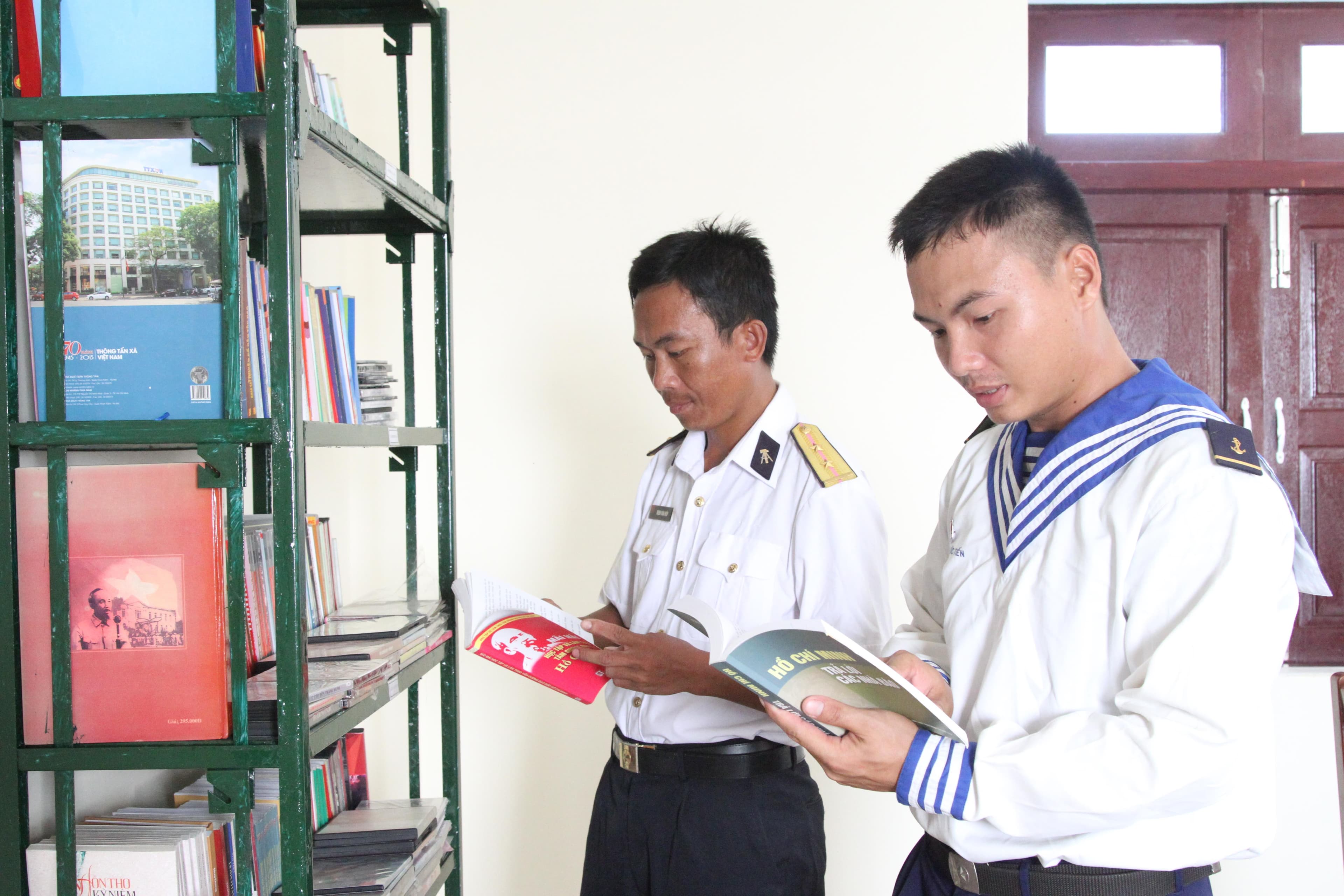 Cần điều chỉnh lại cách đặt hàng xuất bản phẩm