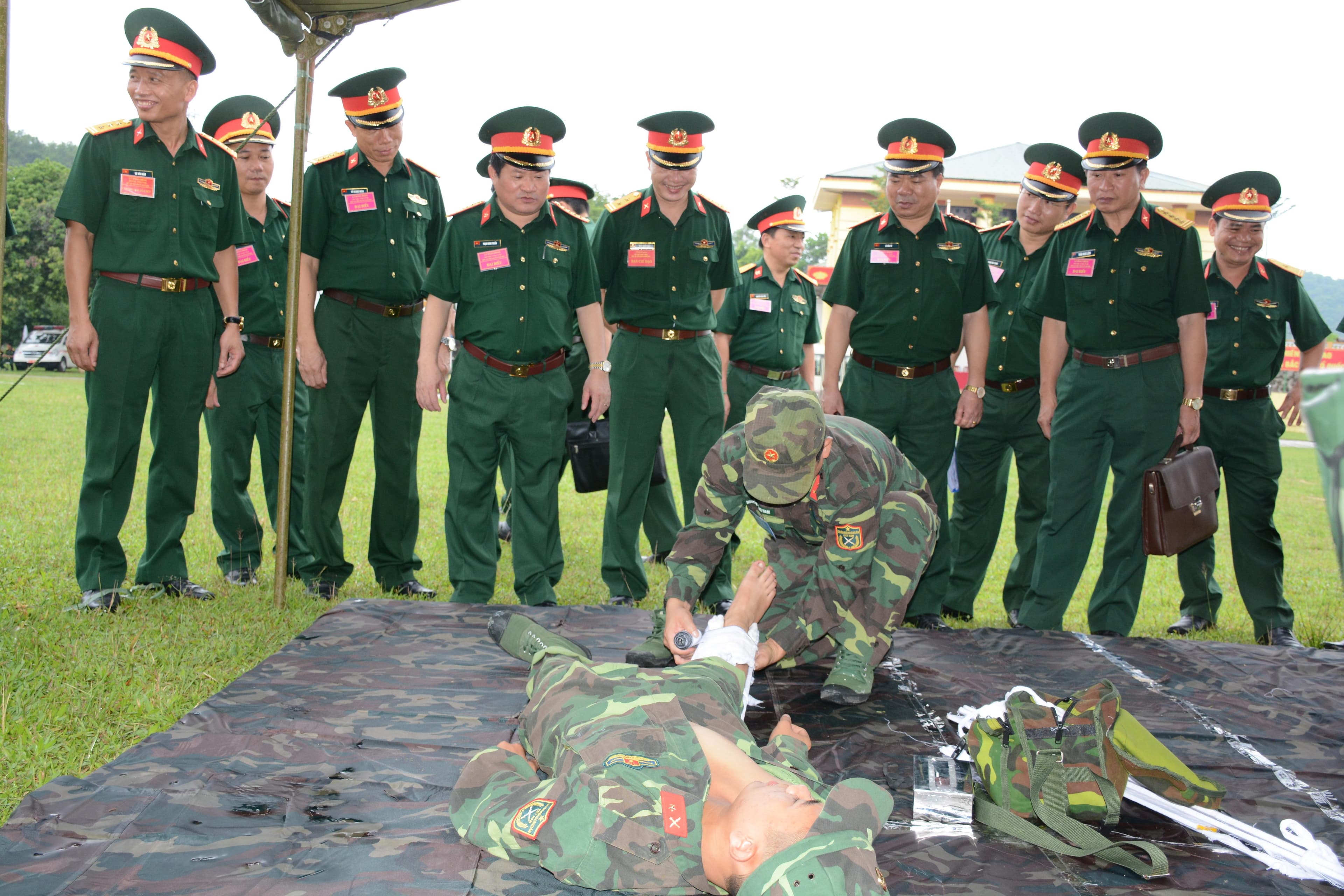 Cuộc "đua tài" của các trợ lý, nhân viên hậu cần