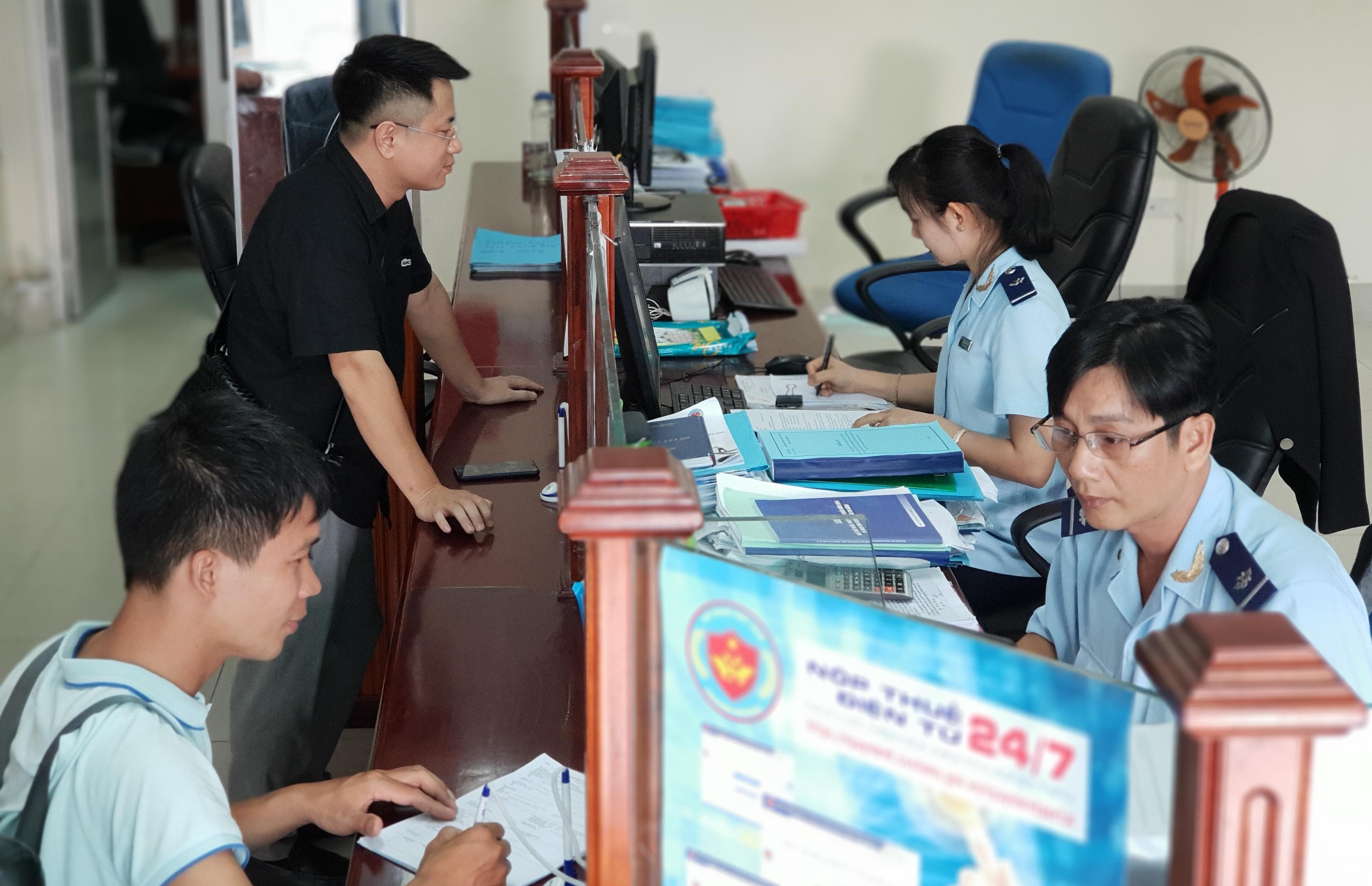 Cần cả chiều rộng và chiều sâu
