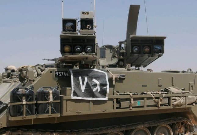 Australia chọn tên lửa chống tăng Israel cho xe bọc thép mới