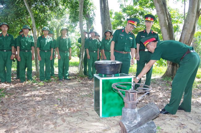 “Bếp củi ĐT18” tiện lợi trong phòng chống bão lụt