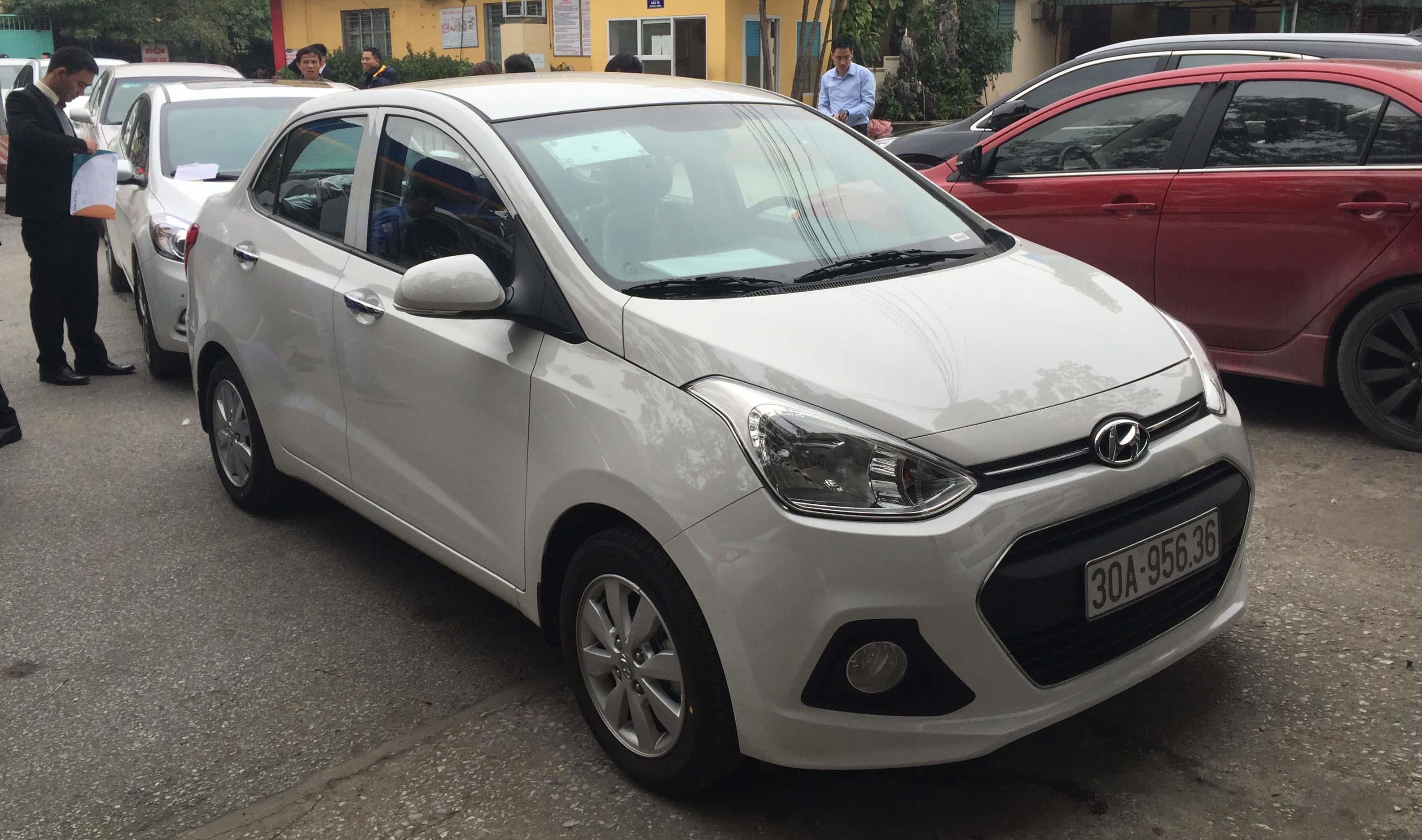 Sẽ tăng lệ phí trước bạ với ô tô pick-up chở hàng và ô tô tải VAN?