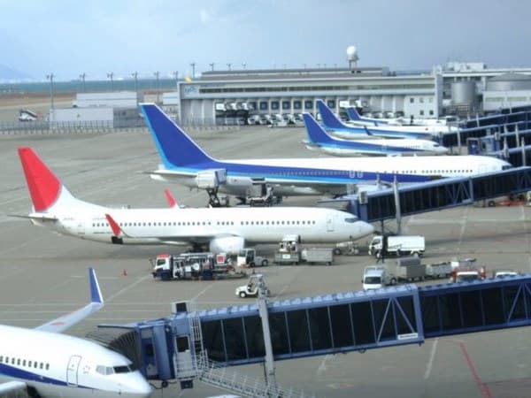 Nhật Bản: Sân bay Narita đóng cửa một đường băng do phát hiện một quả đạn pháo chưa nổ