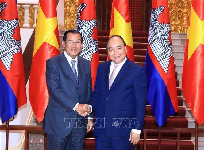 Thủ tướng Nguyễn Xuân Phúc tiếp Thủ tướng Campuchia