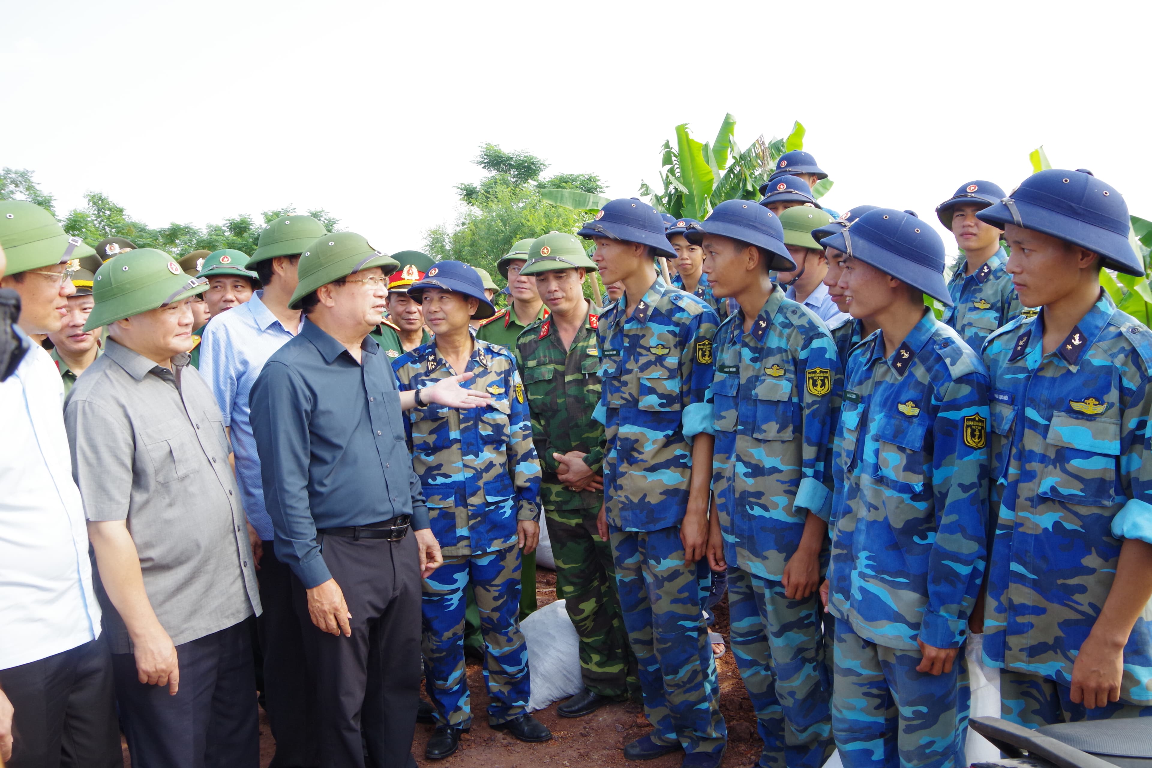 Lữ đoàn Hải quân đánh bộ 147 chủ động đối phó với cơn bão số 6