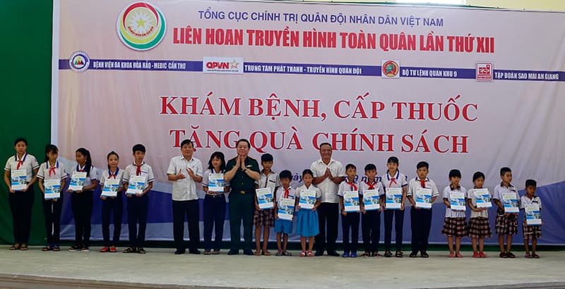 Khám bệnh, cấp thuốc miễn phí cho đối tượng chính sách tại Cần Thơ