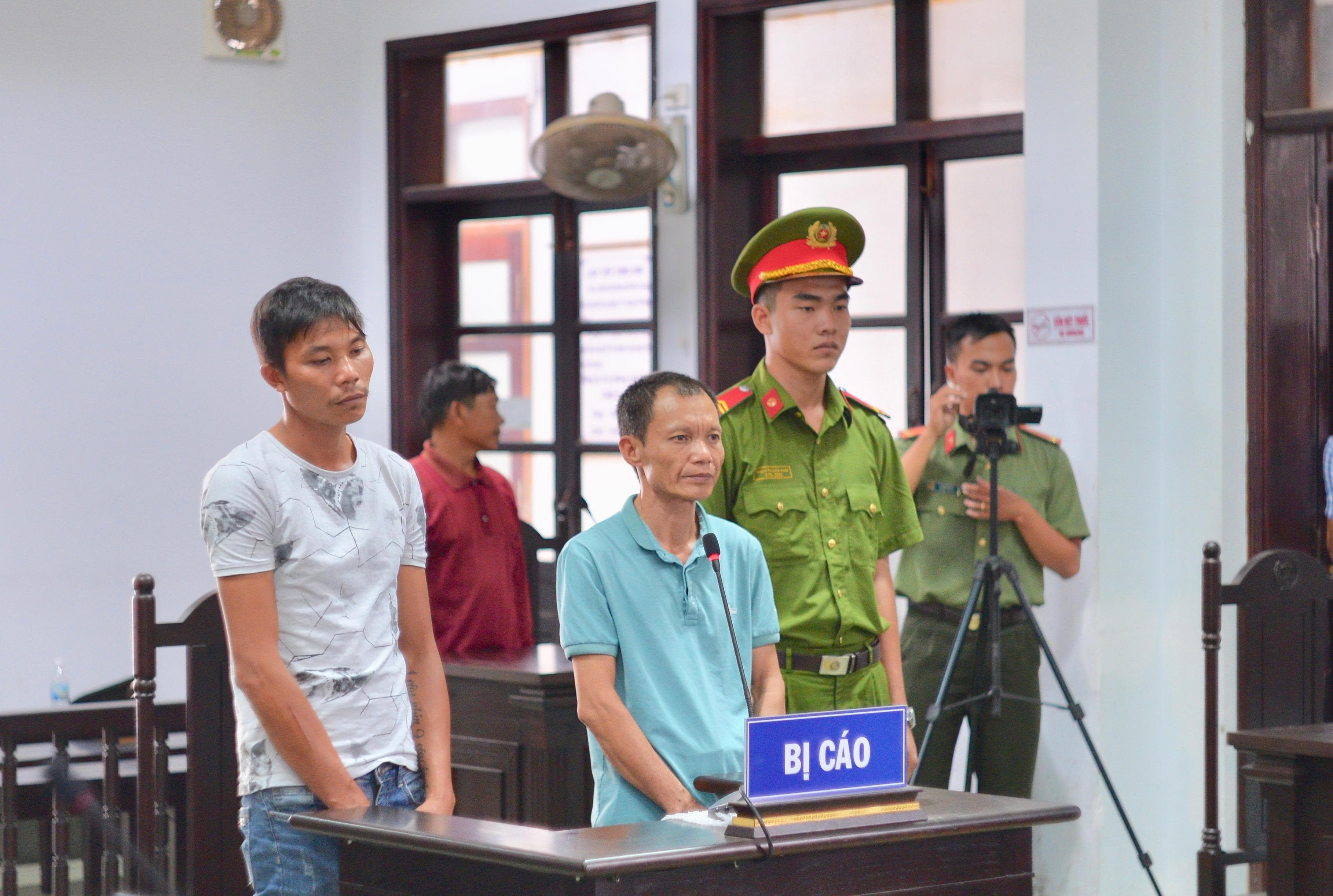 Xét xử hai bị cáo gây rối trật tự công cộng tại TP Nha Trang (Khánh Hòa)