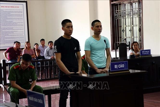 Mua bán, tàng trữ trái phép chất ma túy, hai đối tượng lĩnh án hơn 20 năm tù