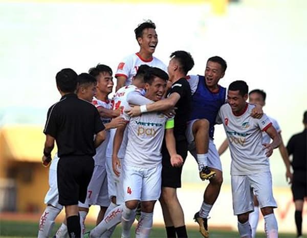 Thắng Bình Phước 2-0, CLB Viettel sớm thăng hạng V-League 2019