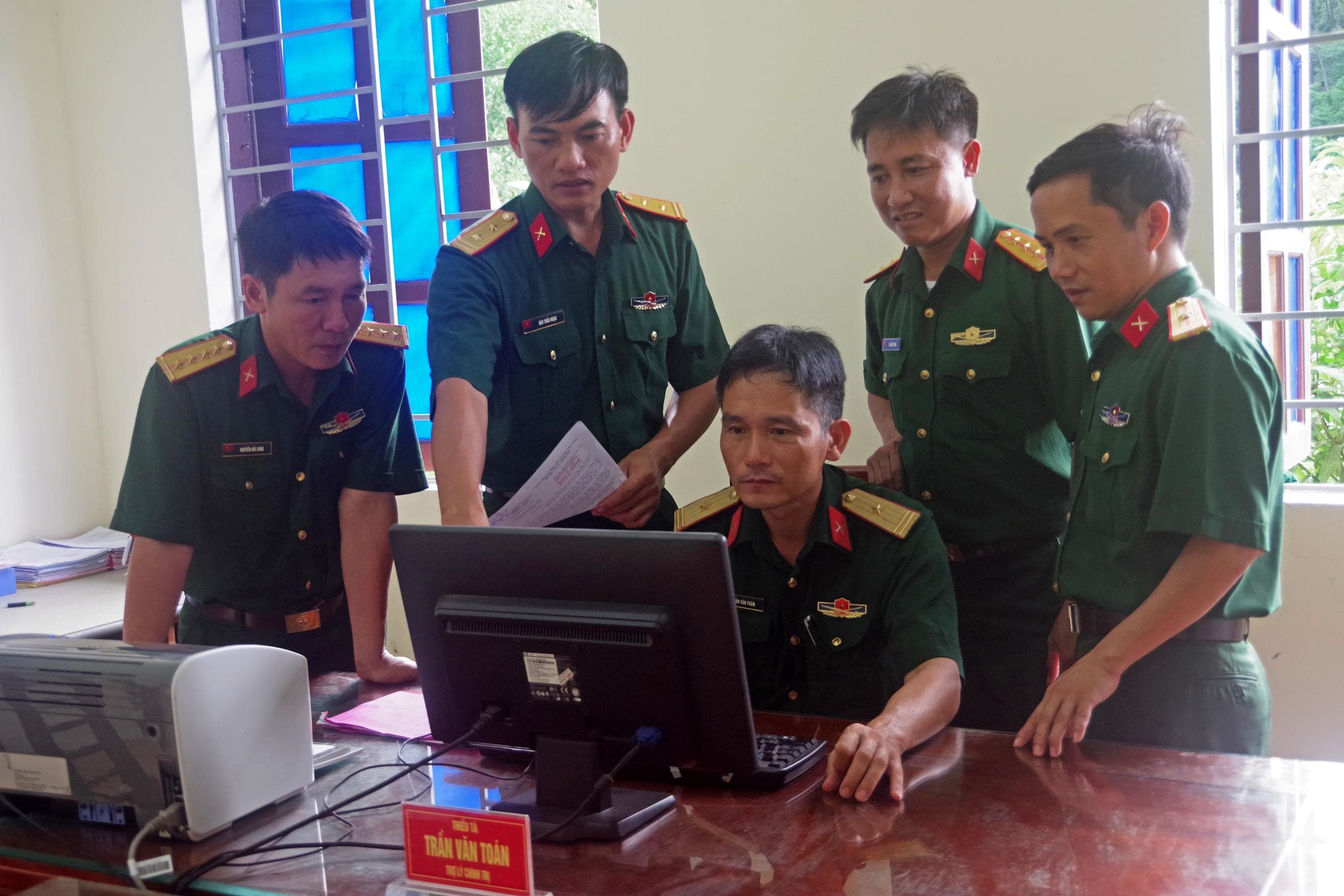 Hướng về cơ sở, khắc phục khâu yếu