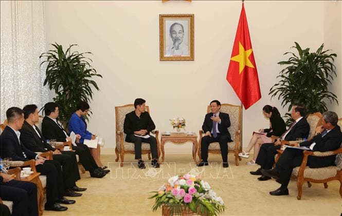 Phó thủ tướng Vương Đình Huệ: Chính phủ ủng hộ phát triển thanh toán không dùng tiền mặt