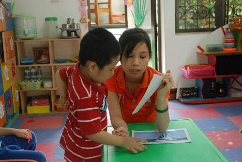 Giáo trình dạy trẻ tự kỷ - Bao giờ được chuẩn hóa?