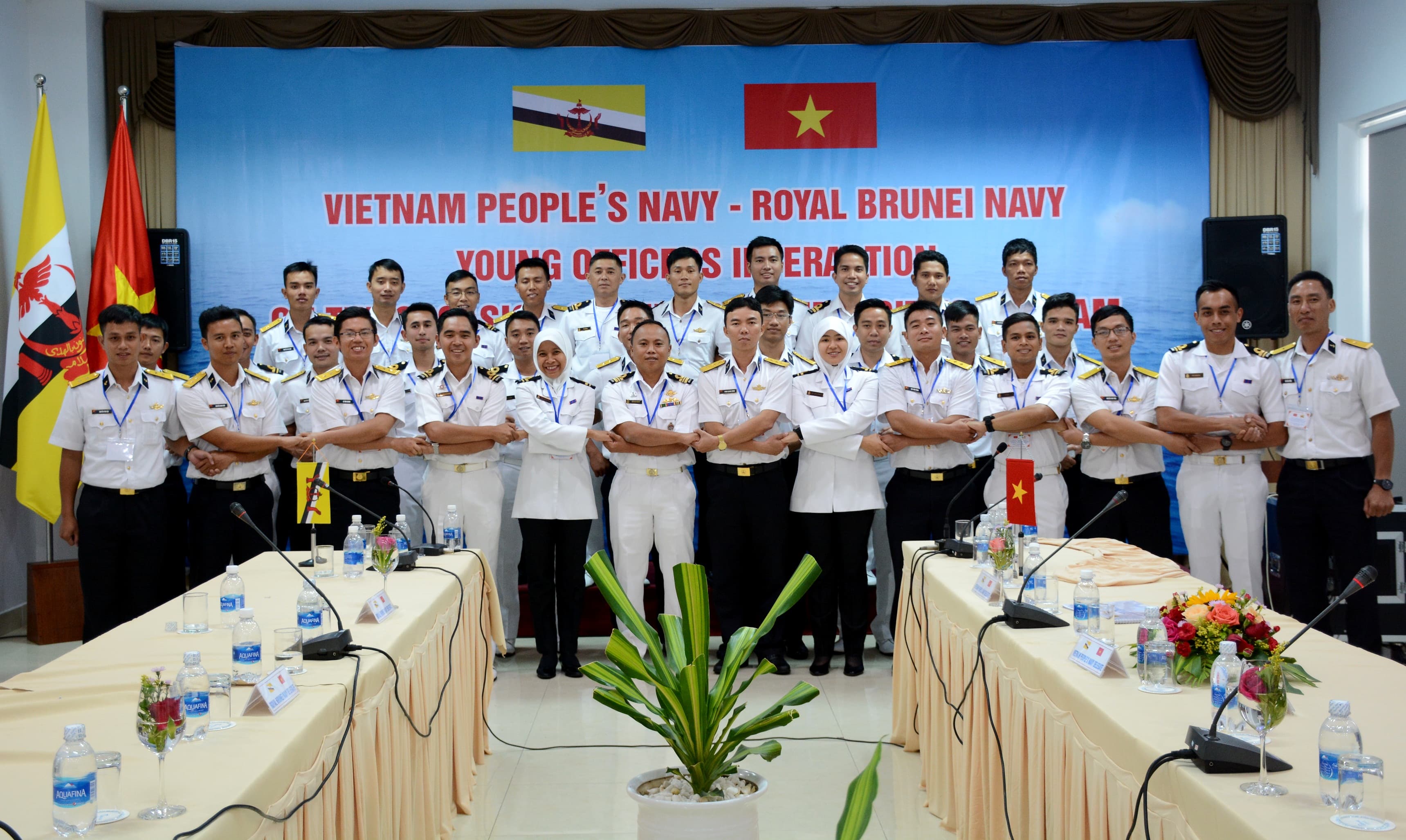 Giao lưu sĩ quan trẻ Hải quân Việt Nam và Brunei