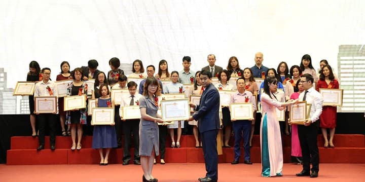TUYÊN DƯƠNG NGƯỜI NỘP THUẾ