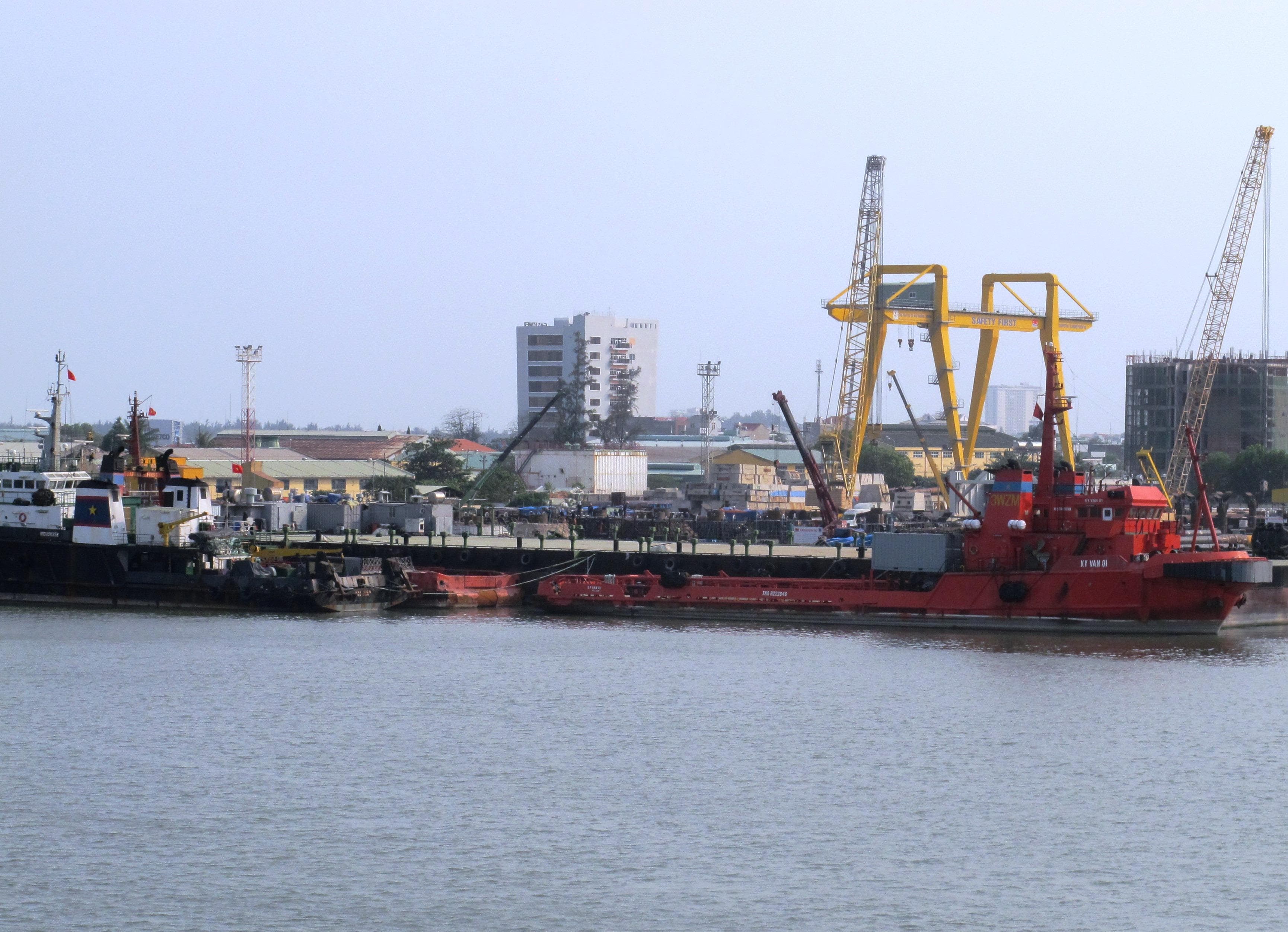 Khơi thông nguồn lực xã hội hóa cho hạ tầng cảng biển