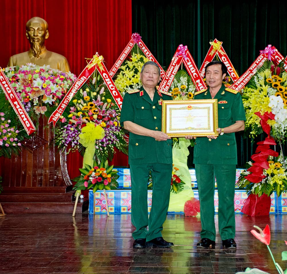 Trung tướng Tiêu Văn Mẫn được phong tặng danh hiệu Anh hùng LLVTND