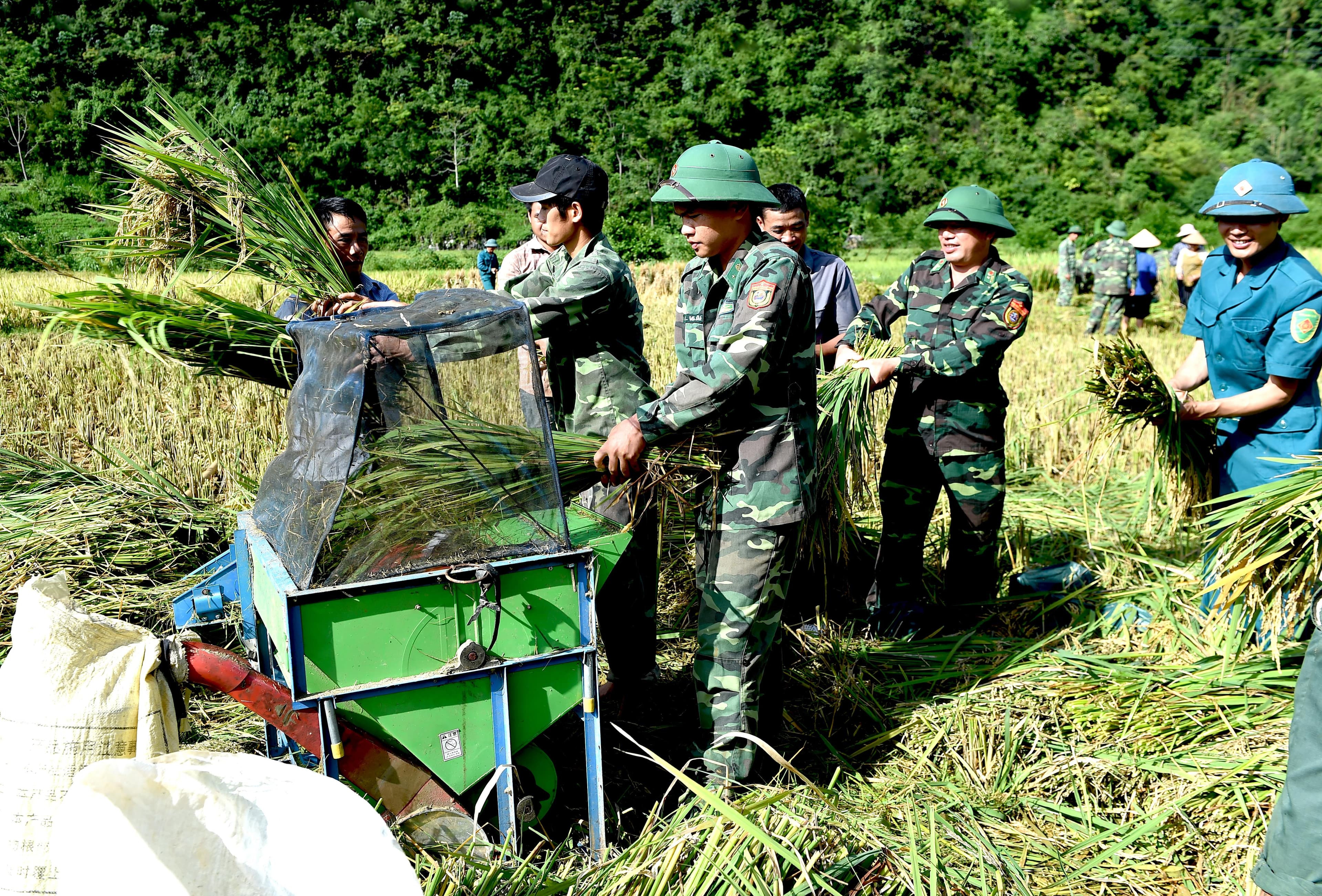Hướng về cơ sở, bám sát thực tiễn, không ngừng đổi mới, sáng tạo