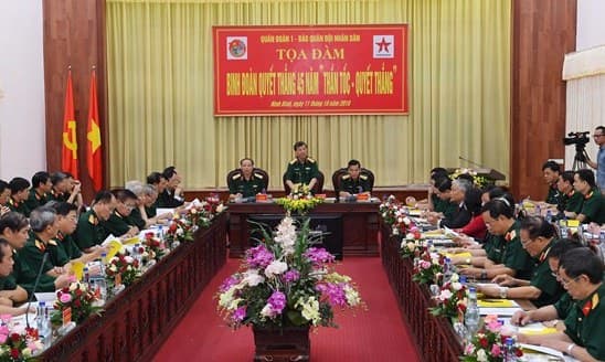 Tự hào truyền thống, tiếp nối chiến công