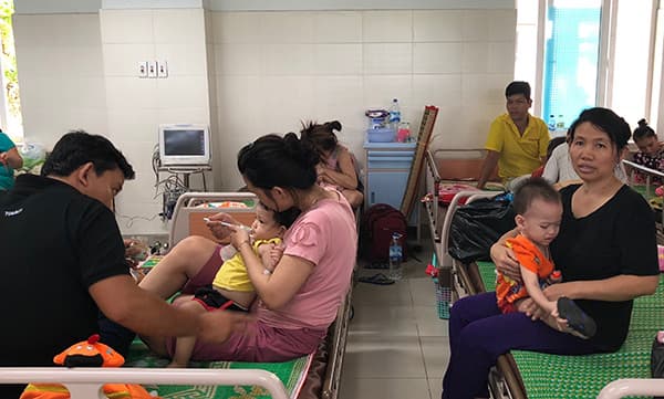 Quảng Ngãi: Bệnh tay chân miệng diễn biến phức tạp