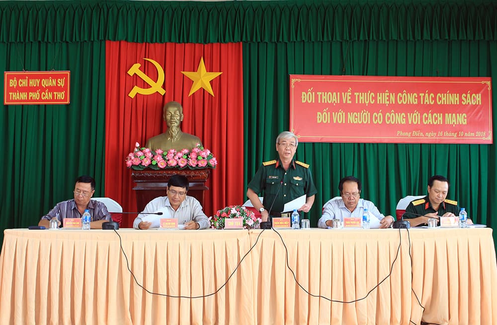 Đối thoại về thực hiện công tác chính sách đối với người có công với cách mạng
