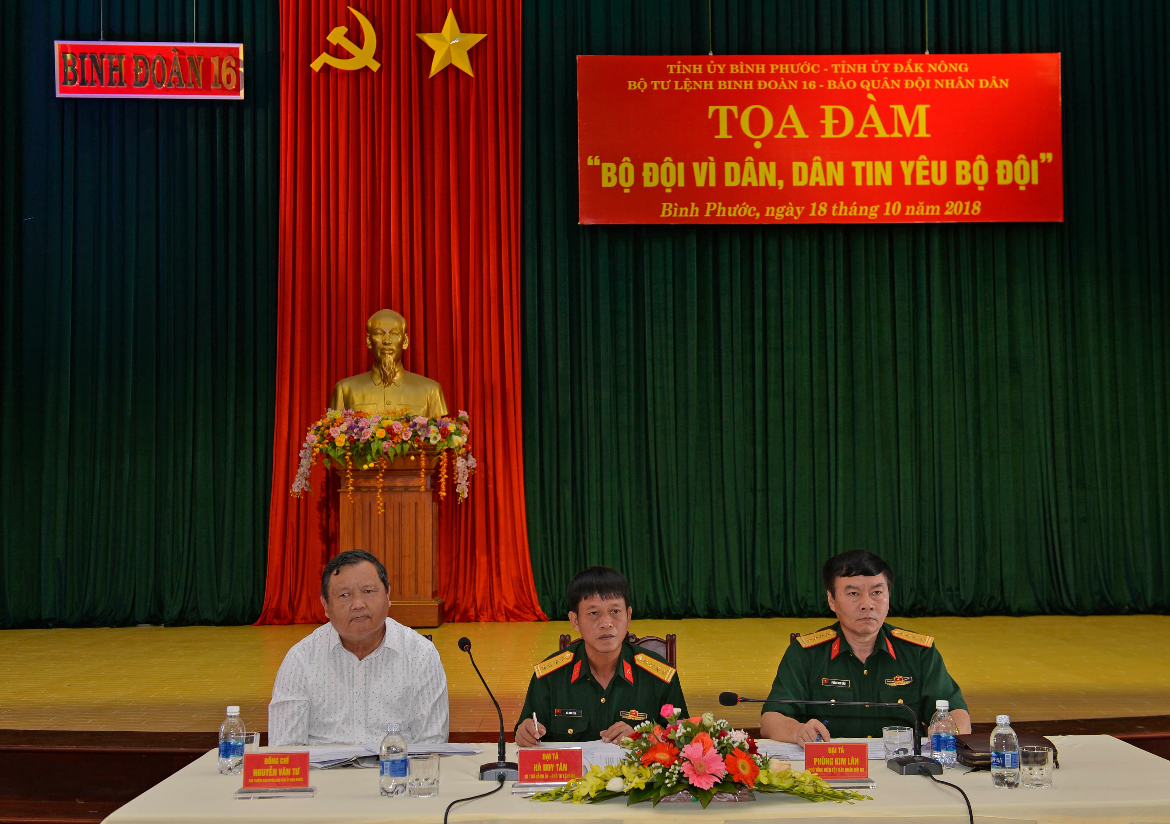 Tọa đàm “Bộ đội vì dân, dân tin yêu bộ đội”