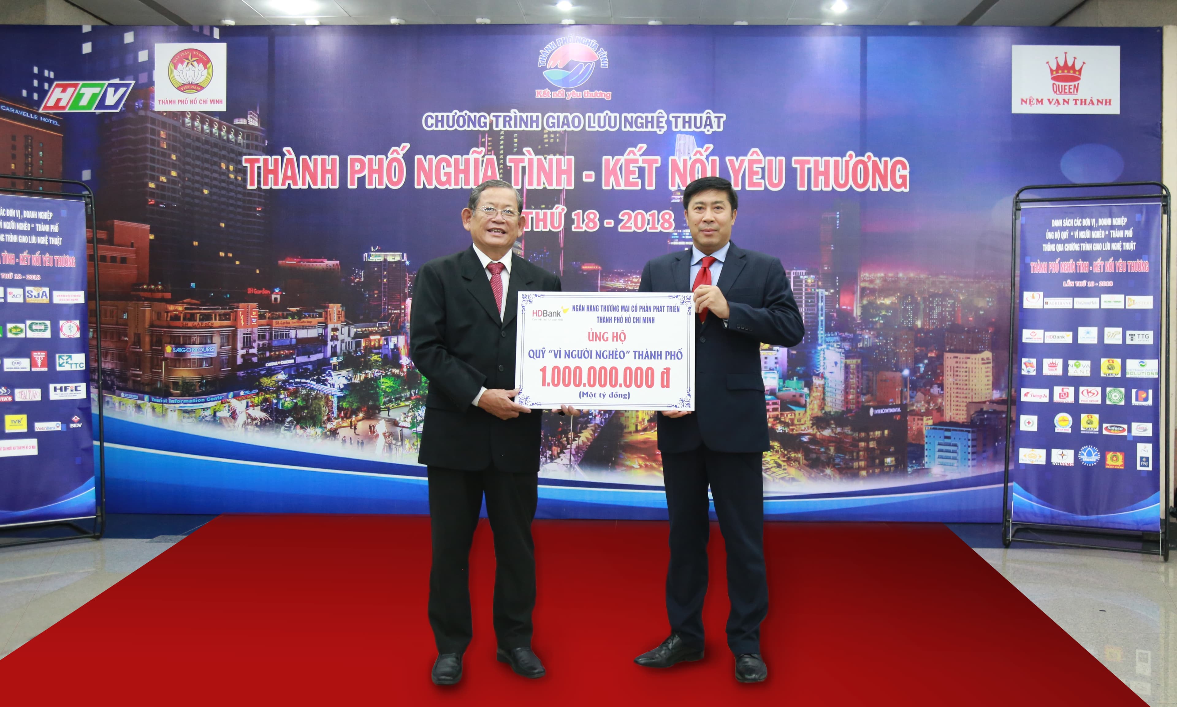 HDBank tặng 1 tỷ đồng cho Quỹ Vì người nghèo TP Hồ Chí Minh