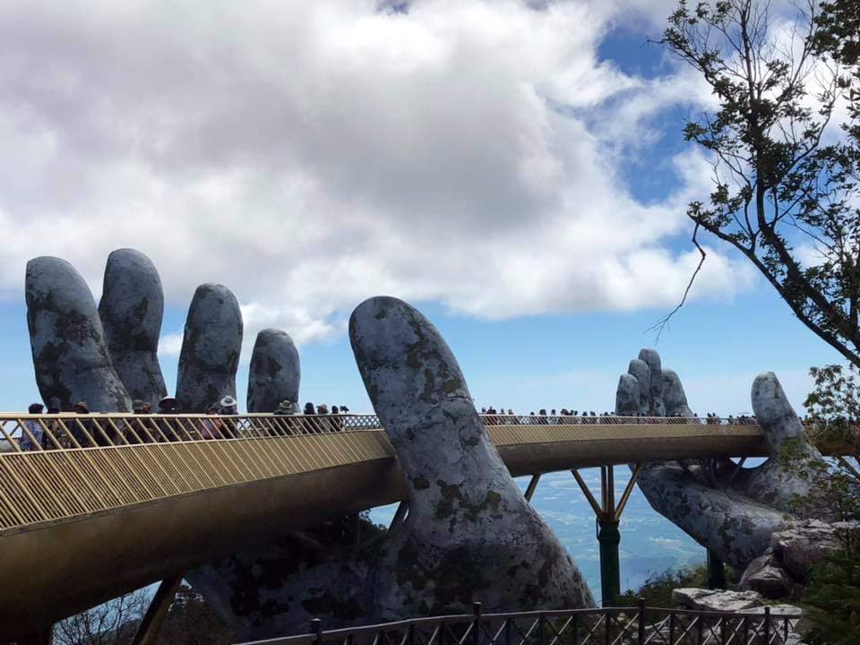 Cầu Vàng thuộc Khu du lịch Sun World Ba Na Hills đạt Giải thưởng đặc biệt của năm