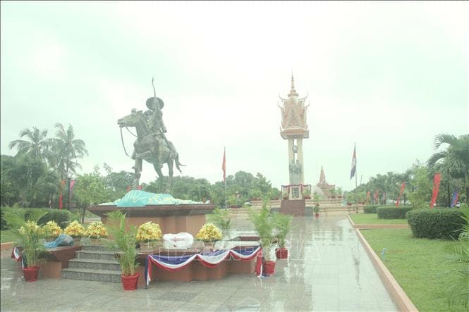 Phó thủ tướng Campuchia: Đài Hữu nghị Việt Nam - Campuchia minh chứng cho tình hữu nghị truyền thống tốt đẹp giữa hai nước