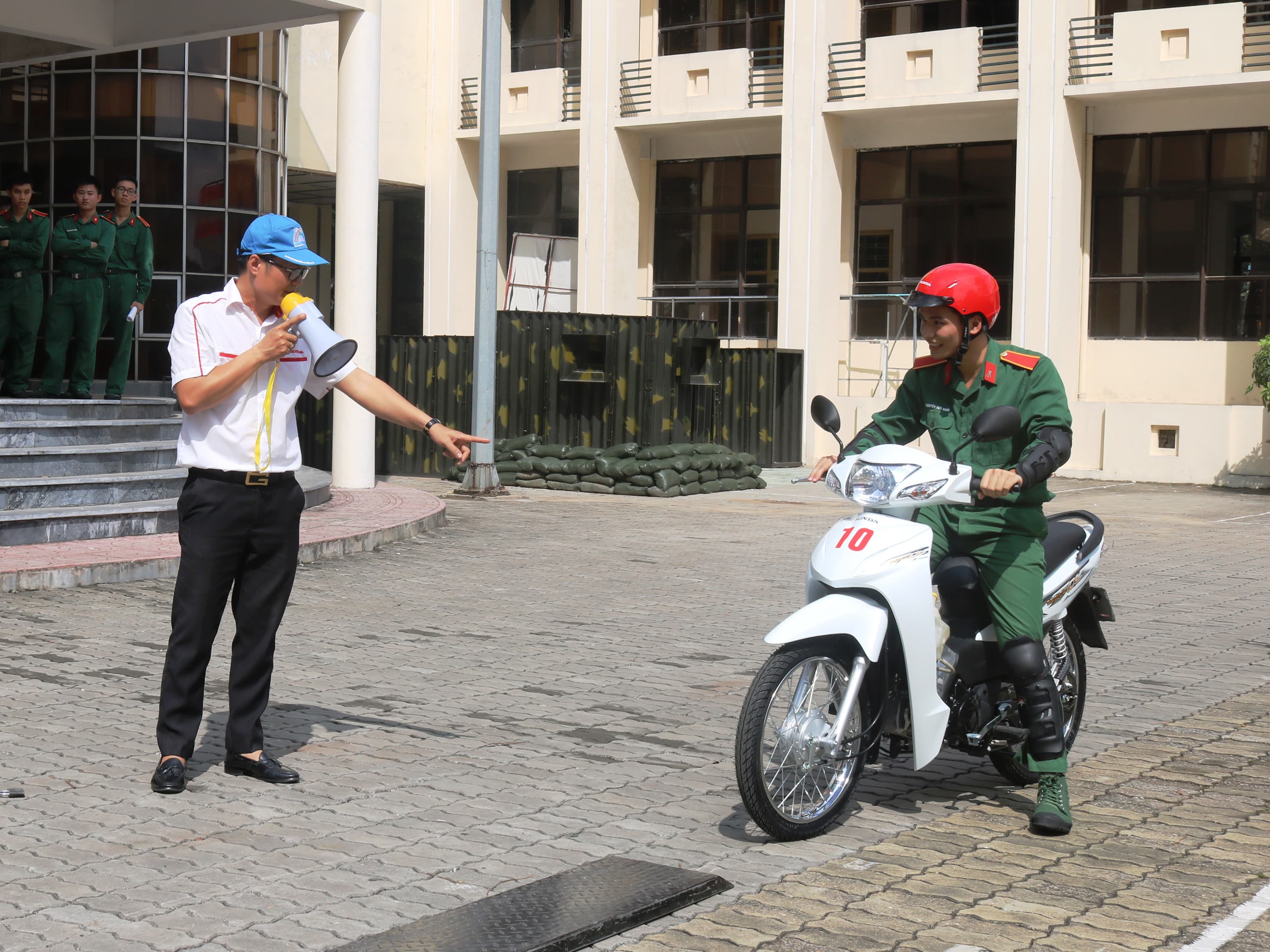 Ngày hội Thanh niên với văn hóa giao thông