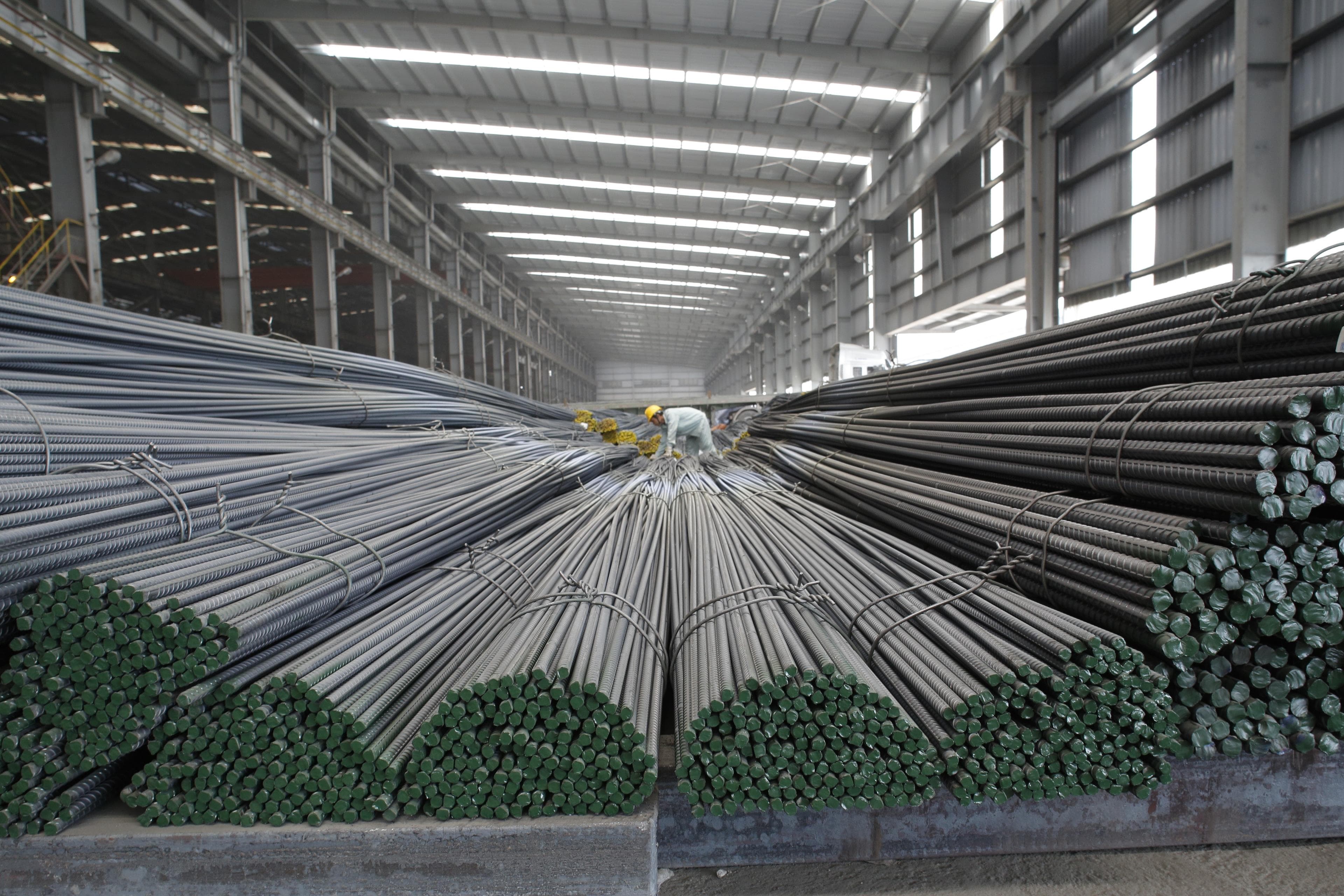 Quyết liệt cắt giảm điều kiện kinh doanh nhưng không buông lỏng quản lý