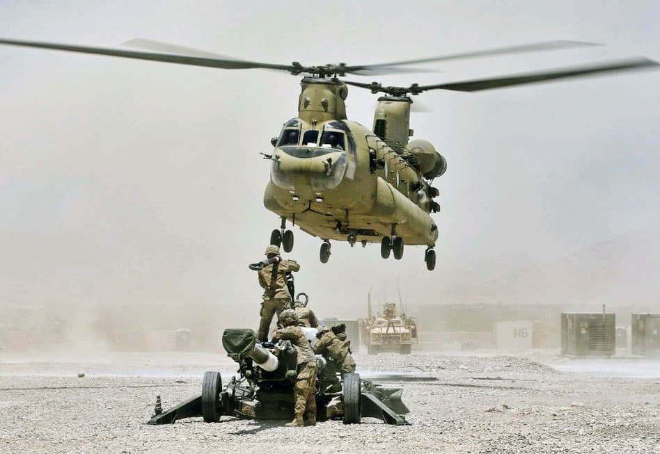 Anh chi 3,5 tỷ USD mua trực thăng vận tải Chinook