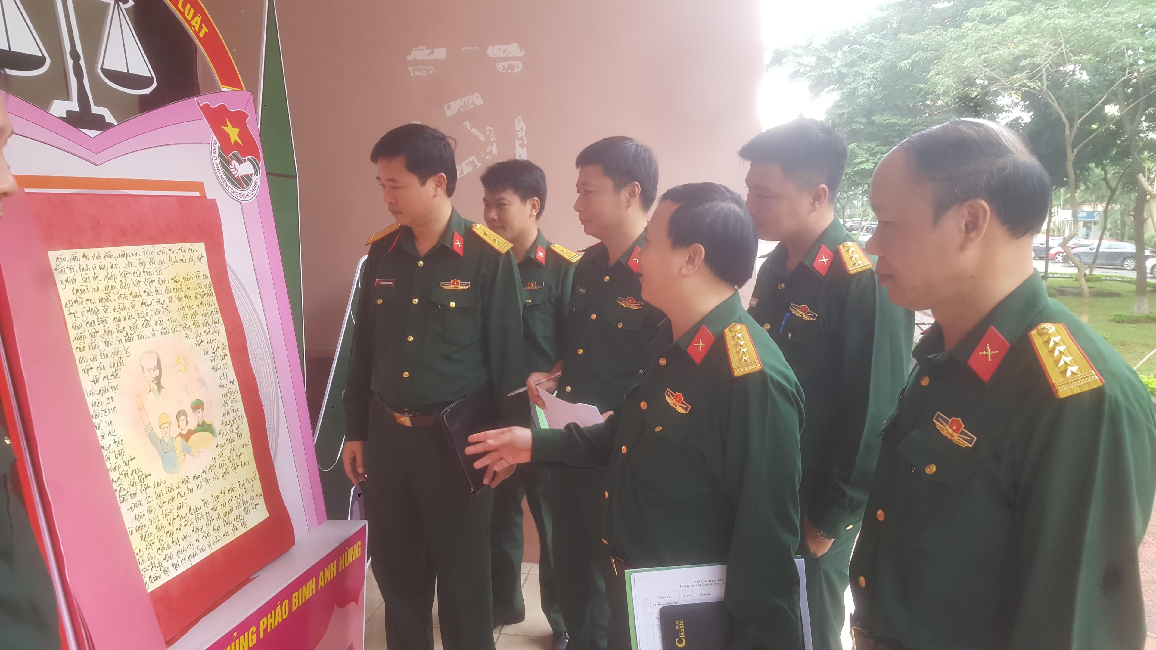Nhân lên tinh thần thượng tôn pháp luật