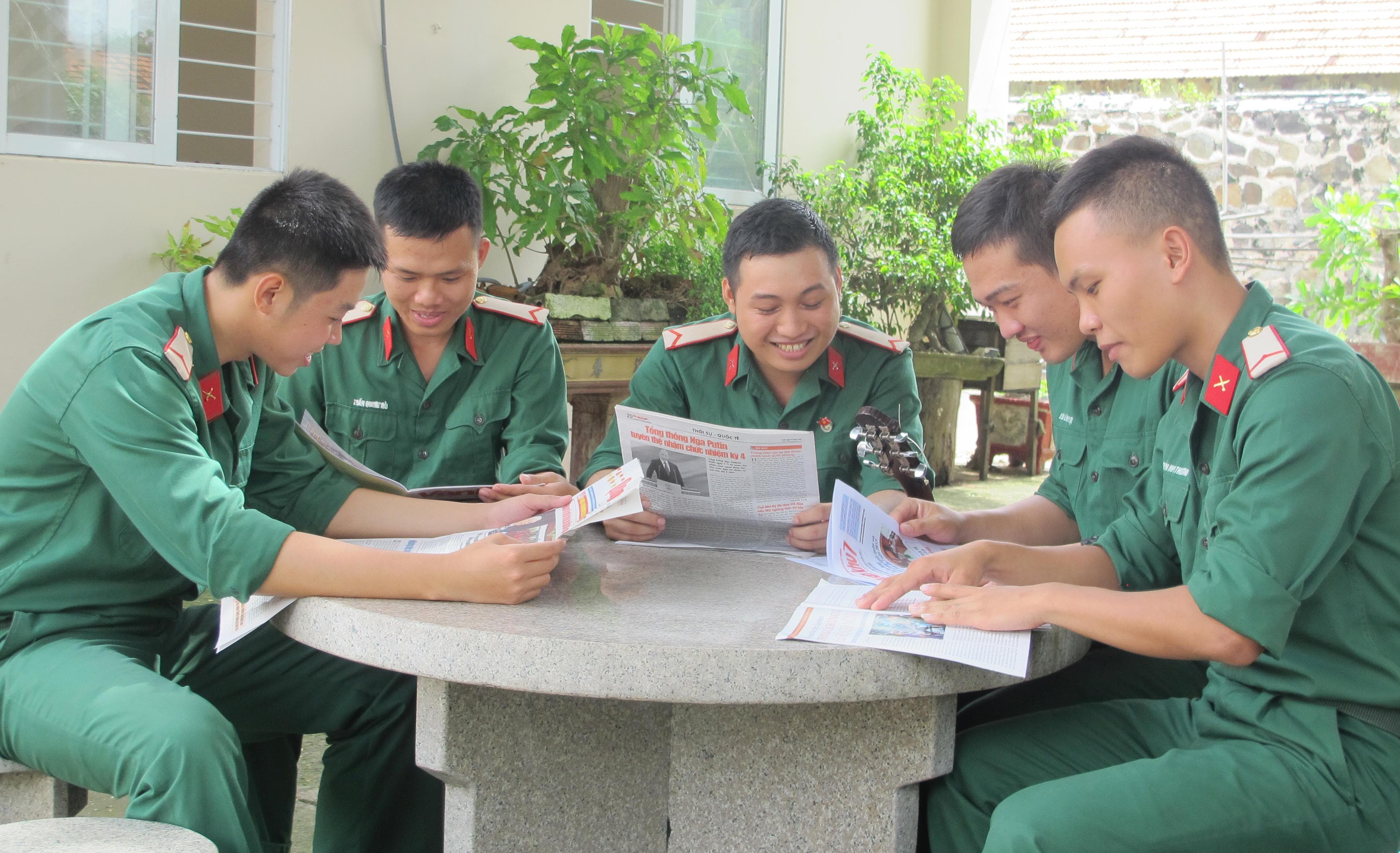 Nét đẹp người chiến sĩ trên “hòn đảo thiêng”