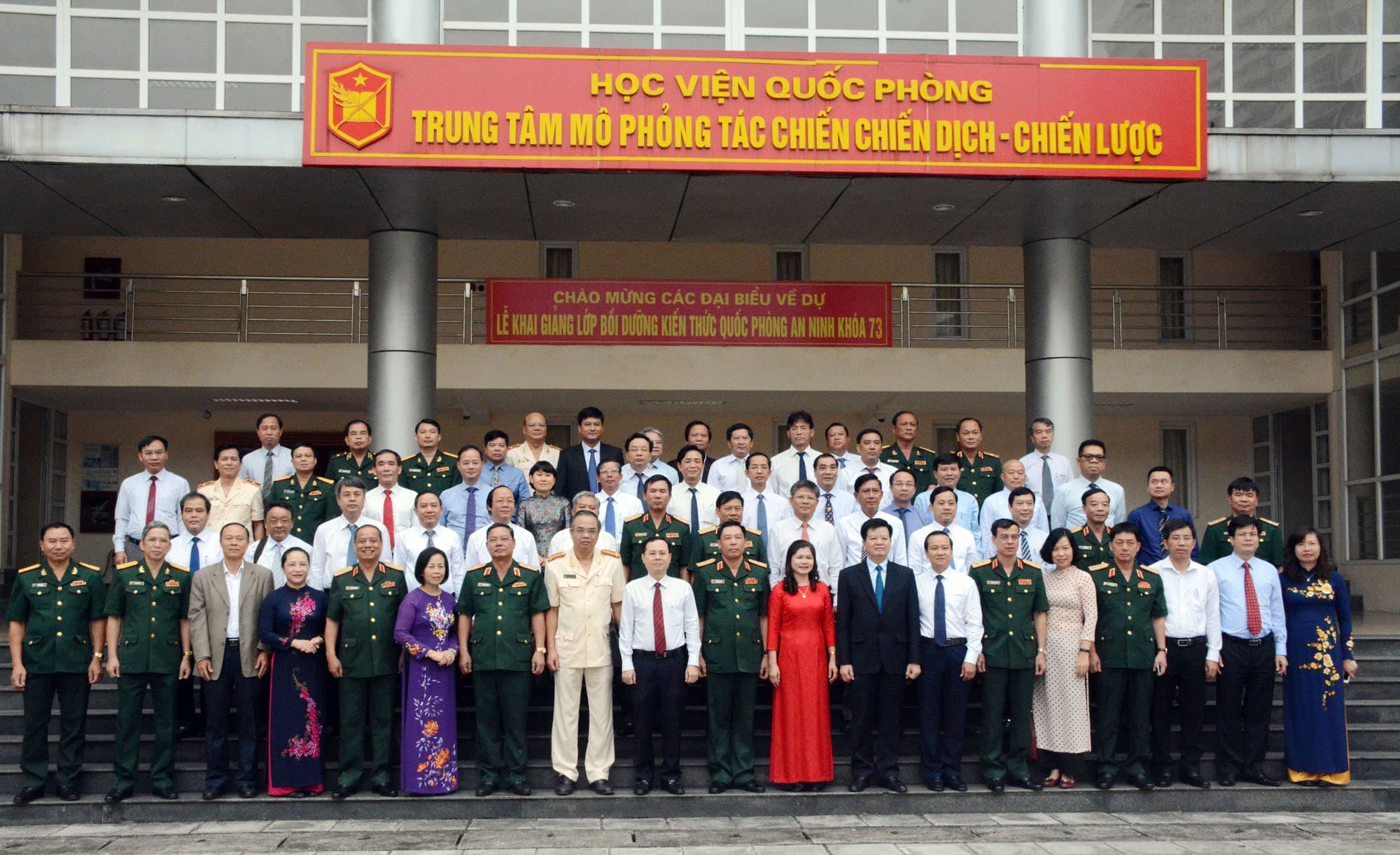 Bảo đảm tính lý luận sâu sắc và thực tiễn cao trong bồi dưỡng kiến thức quốc phòng an ninh