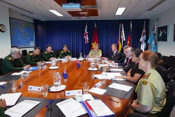 Đưa quan hệ quốc phòng giữa Việt Nam với Australia và New Zealand lên tầm cao mới