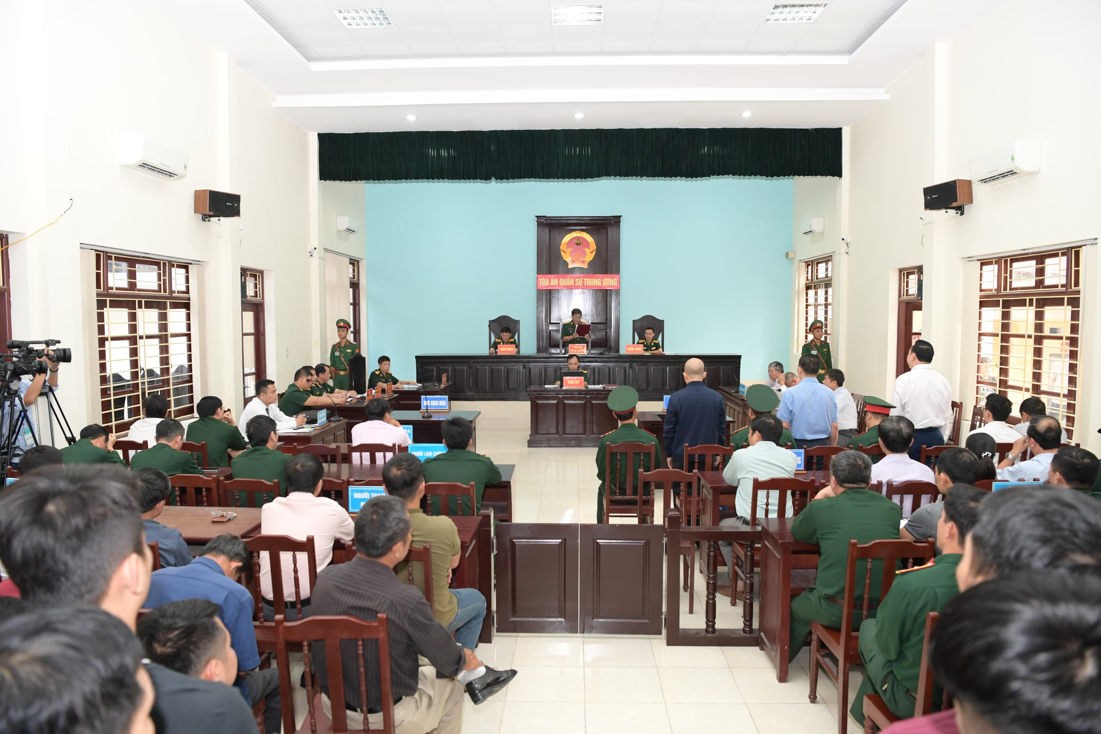 Xét xử phúc thẩm vụ án Đinh Ngọc Hệ: Không chấp nhận kháng cáo của các bị cáo
