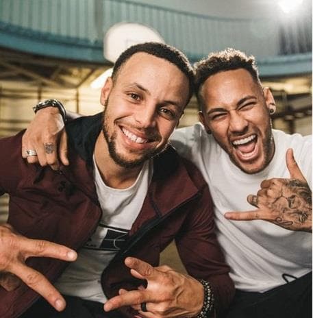 Neymar: “Ronaldo là quái vật”