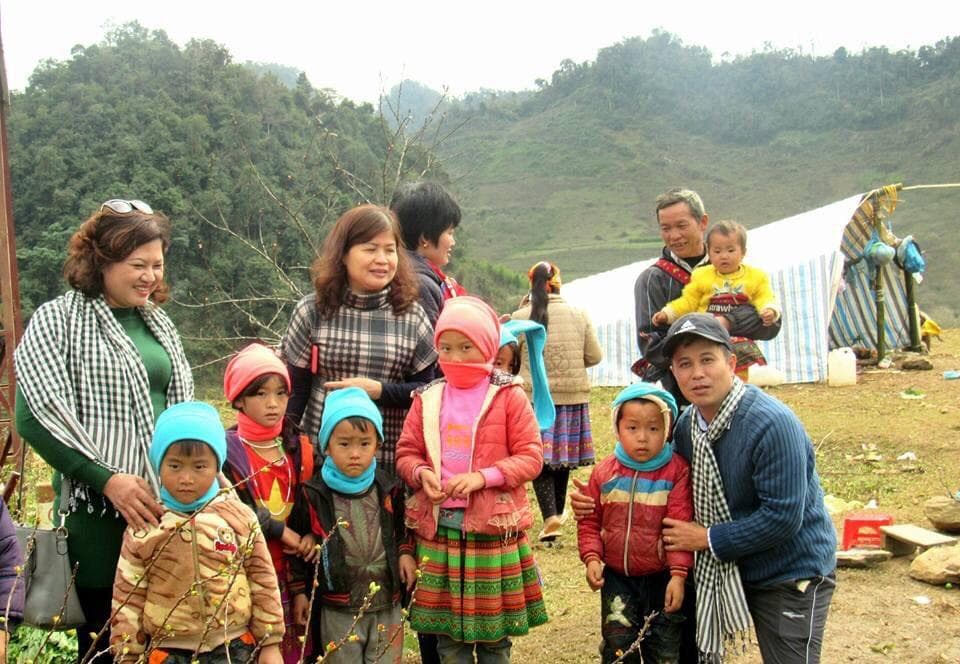 Điều giản dị được thắp lên từ hơn 5.000 ''ngọn nến”
