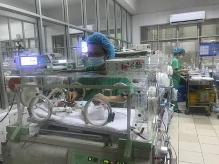 "Người mẹ" đặc biệt của những bệnh nhi sinh non