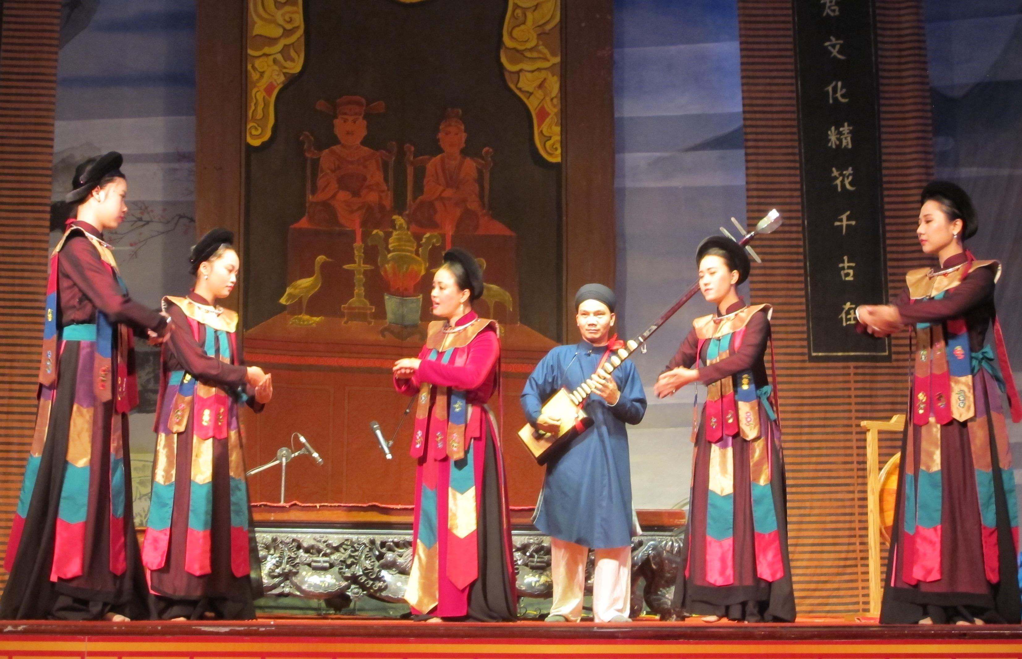 Thanh tao nhịp xưa, phách cũ