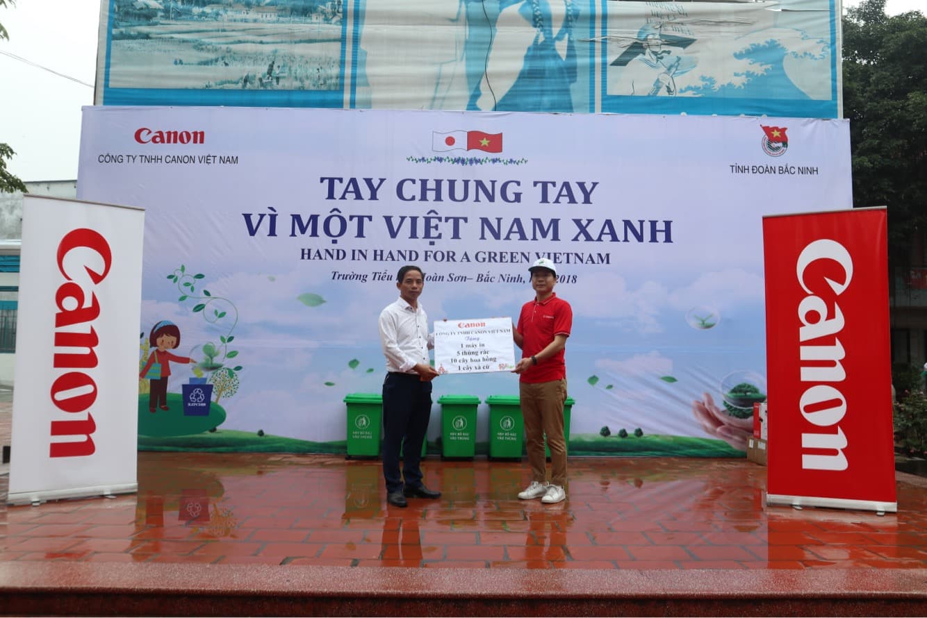 Tuyên truyền bảo vệ môi trường và ra quân làm sạch môi trường tại Bắc Ninh