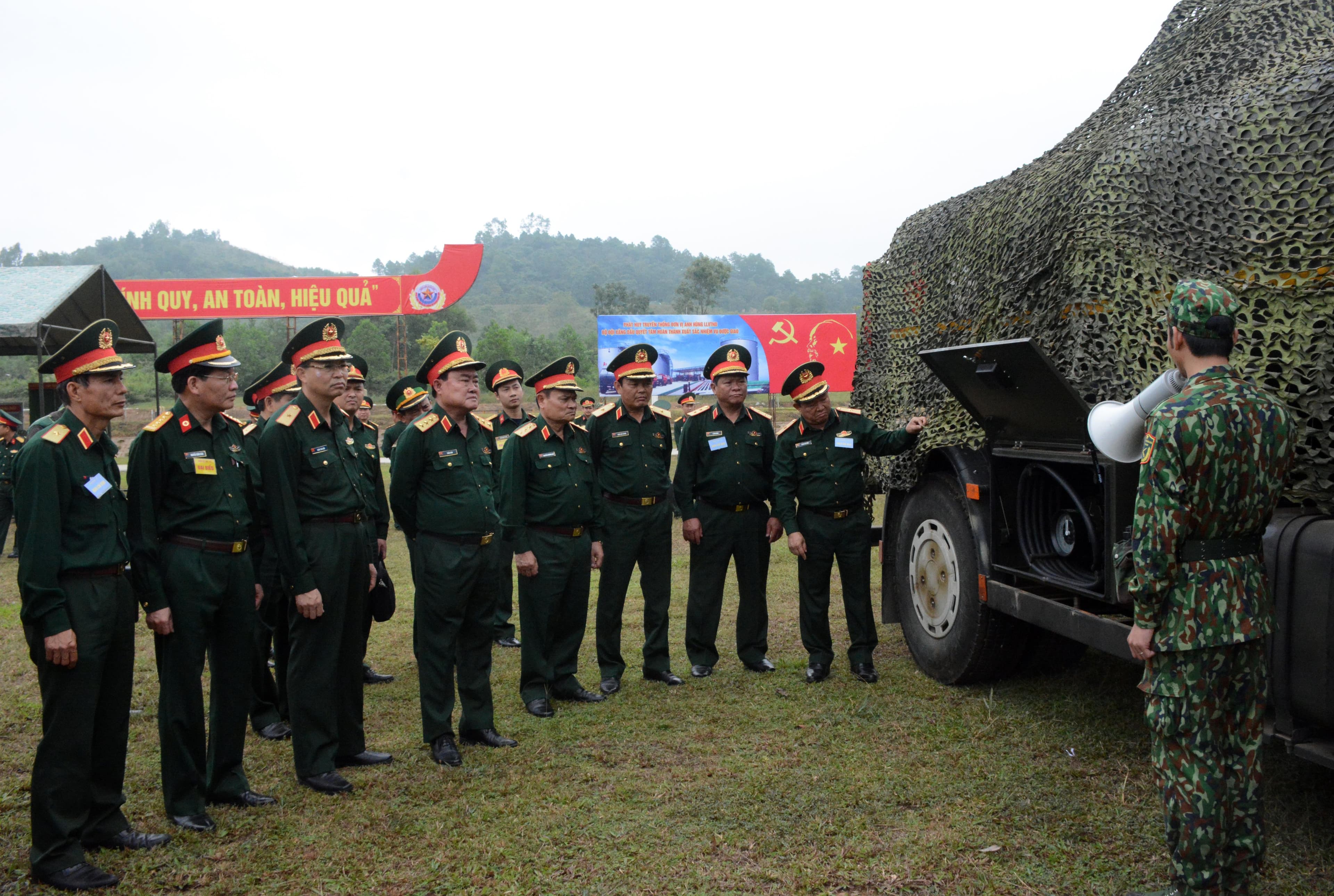 Như sống lại đường xăng dầu huyền thoại