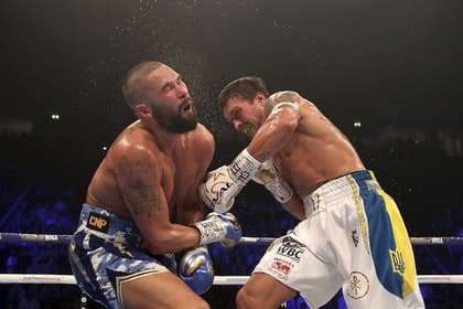 Võ sĩ Oleksandr Usyk bảo vệ thành công đai vô địch quyền anh hạng nặng