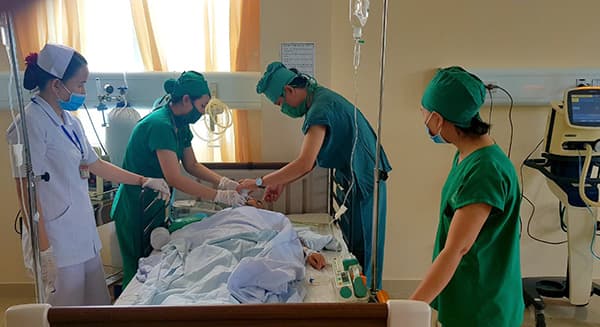 Bệnh viện quân y 120, Quân khu 9 phẫu thuật thành công bướu giáp khổng lồ
