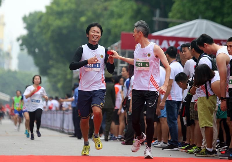 Vui khỏe Giải chạy tiếp sức Kizuna Ekiden vì an toàn giao thông