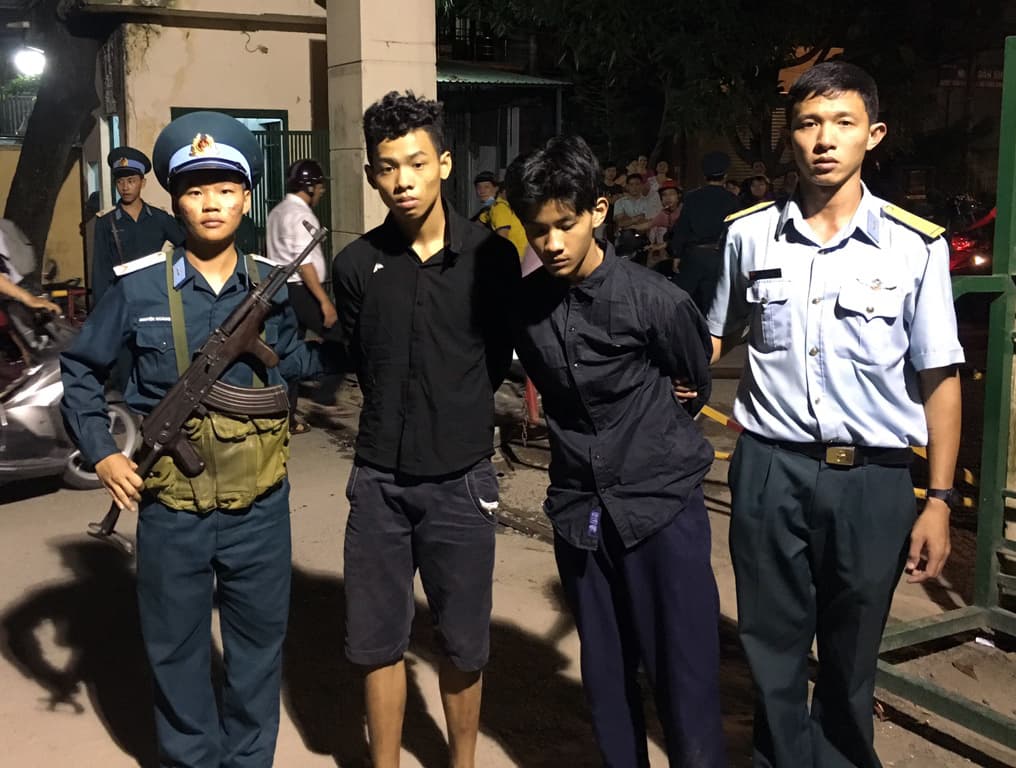 Chiến sĩ vệ binh dũng cảm bắt cướp
