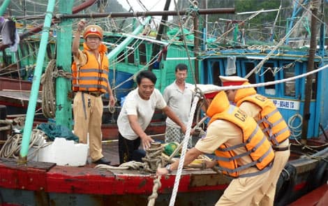 Lực lượng Cảnh sát giao thông sẵn sàng ứng phó với cơn bão số 9